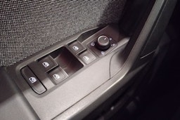 Sininen SEAT LEON SPORTSTOURER 2021 kuva 19.