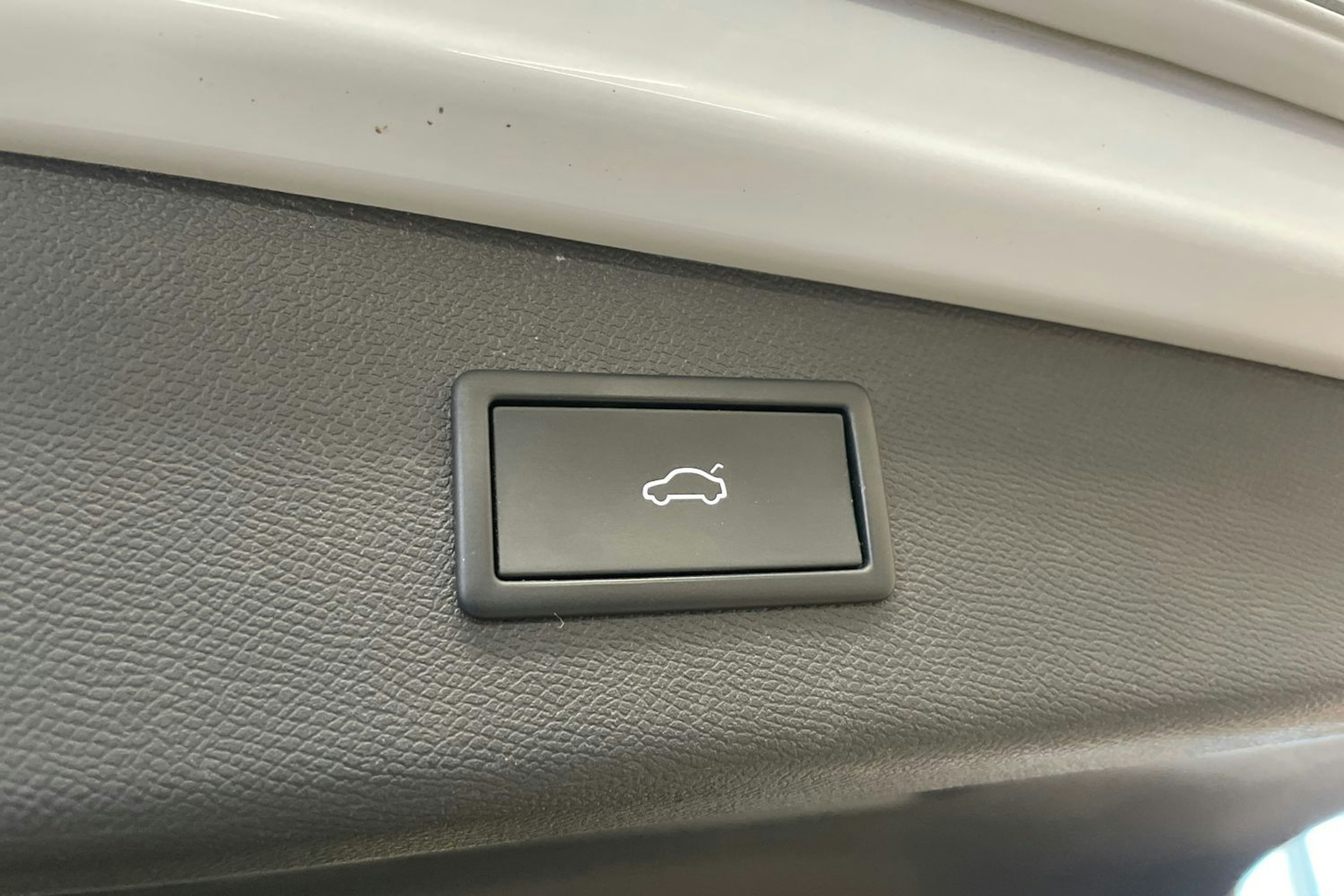 Valkoinen SEAT LEON SPORTSTOURER 2021 kuva 26.