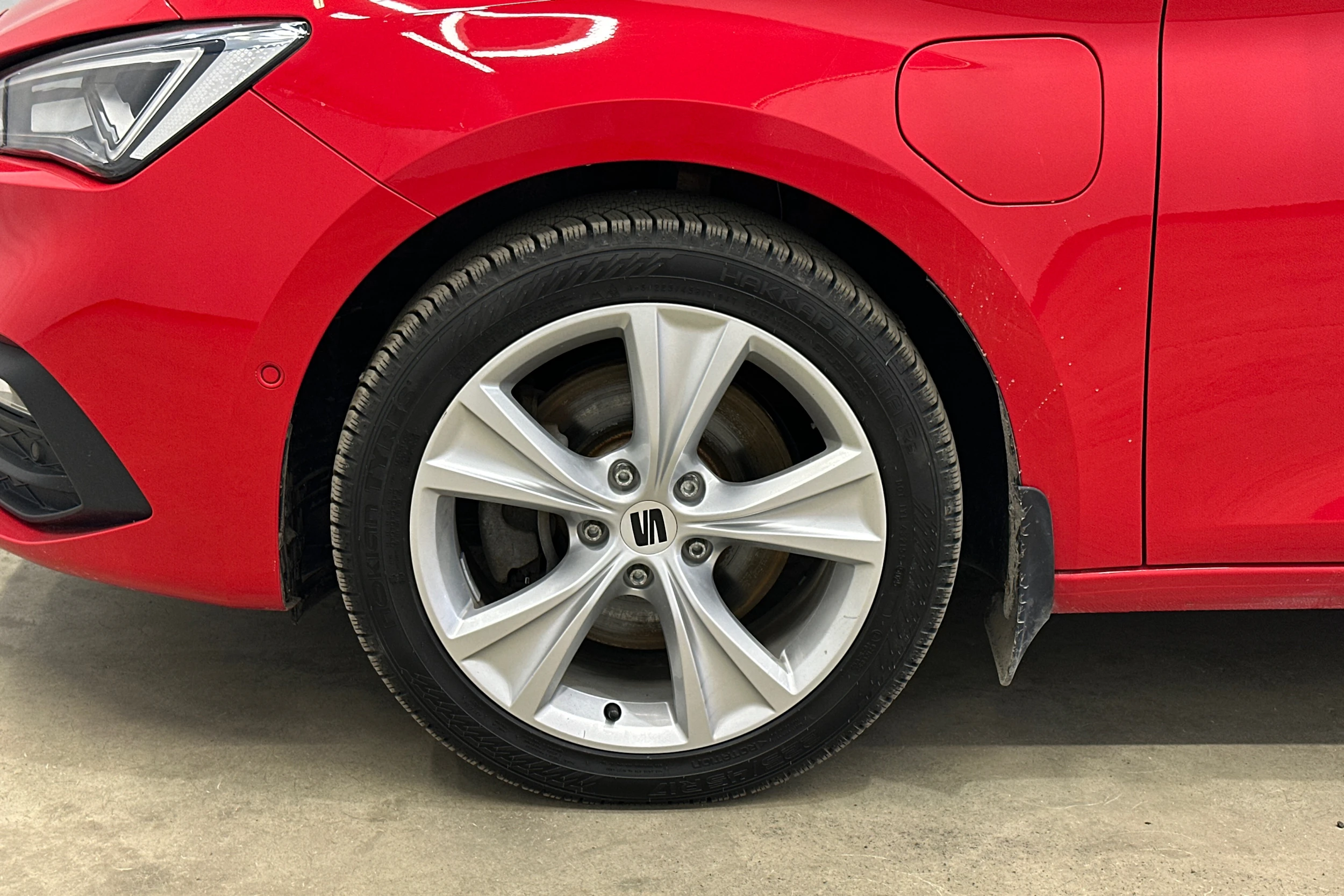 punainen SEAT Leon Sportstourer 2021 kuva 13.