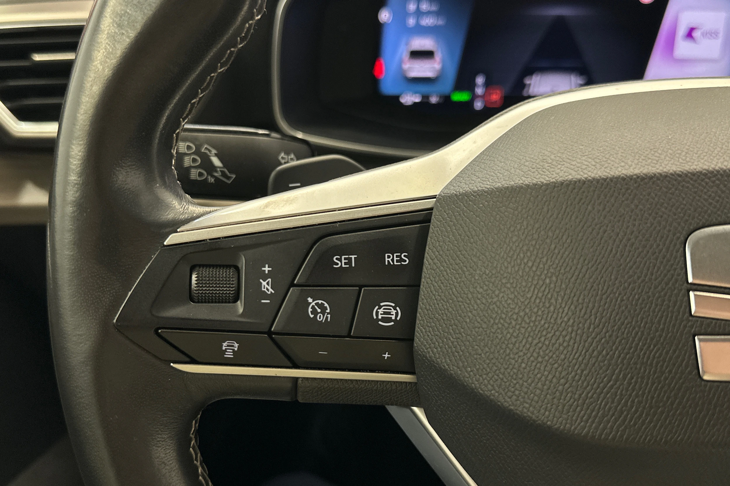 punainen SEAT Leon Sportstourer 2021 kuva 15.
