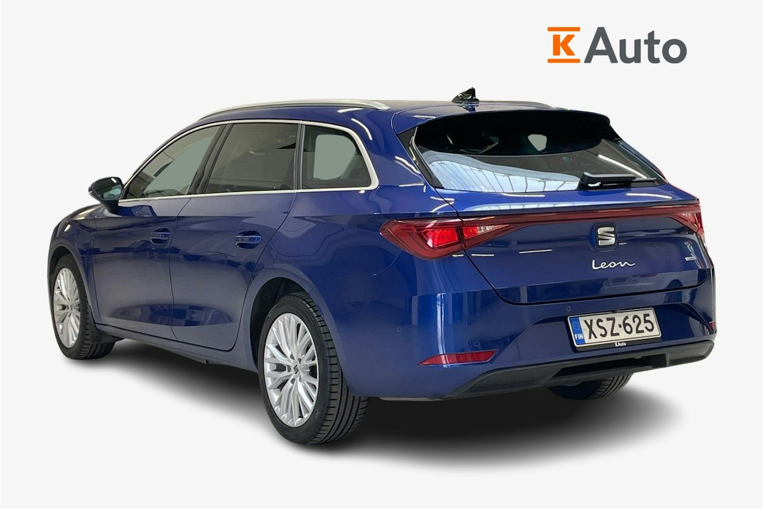 sininen SEAT Leon Sportstourer 2021 kuva 2.