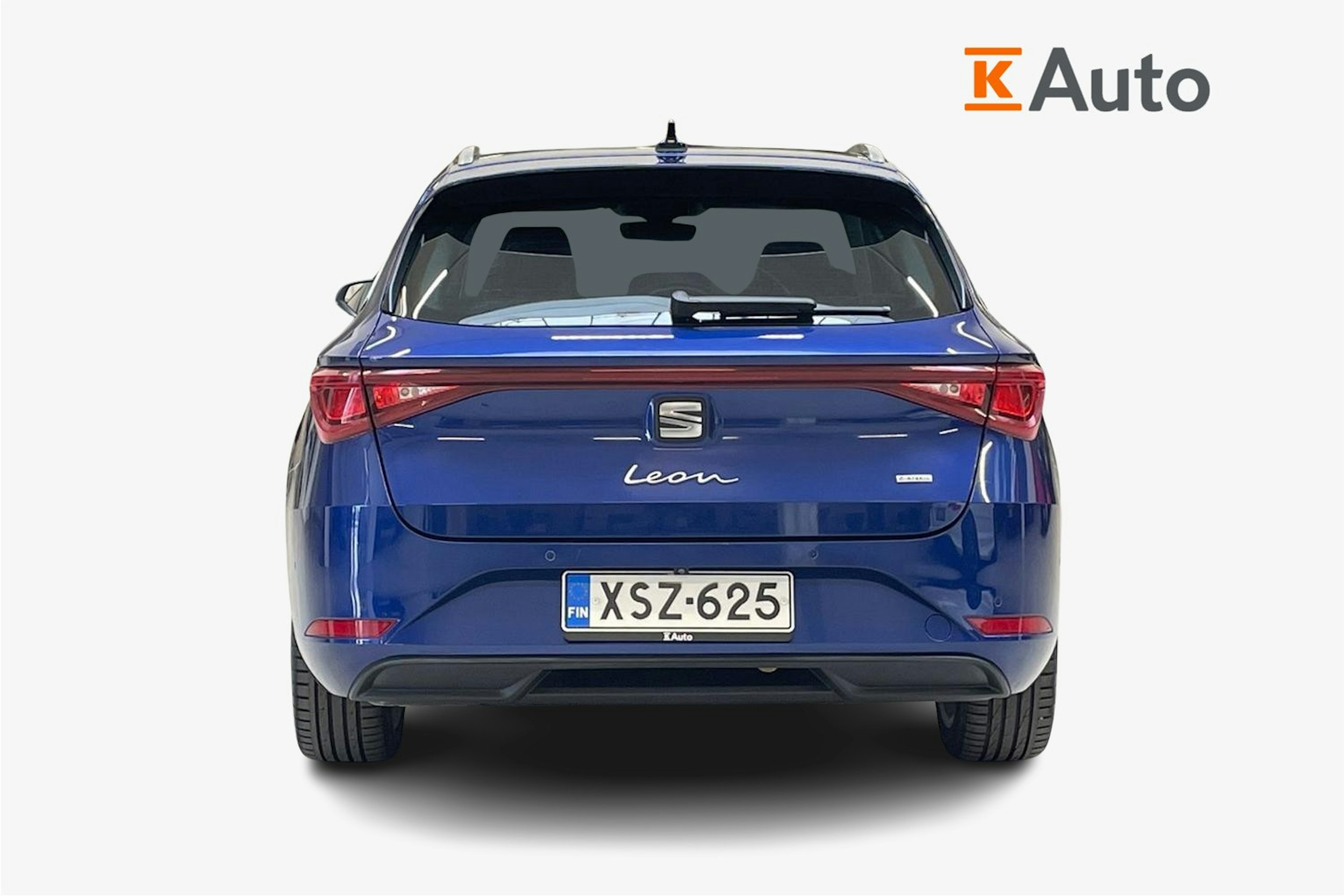 sininen SEAT Leon Sportstourer 2021 kuva 3.