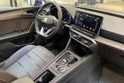 sininen SEAT Leon Sportstourer 2021 kuva 17.