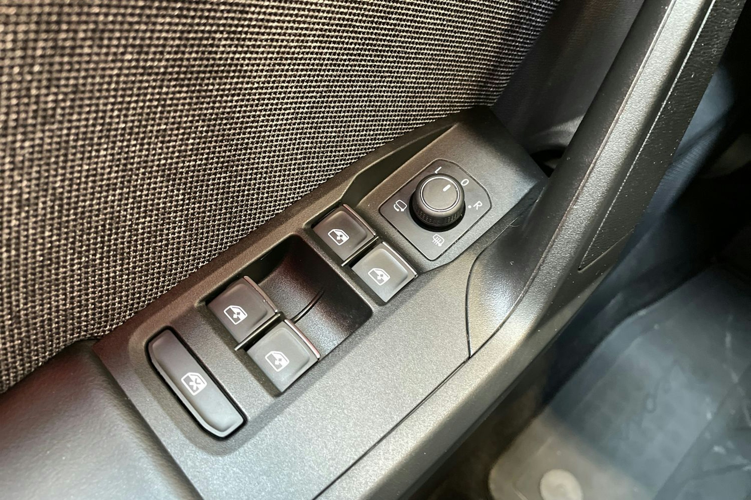 sininen SEAT Leon Sportstourer 2021 kuva 22.