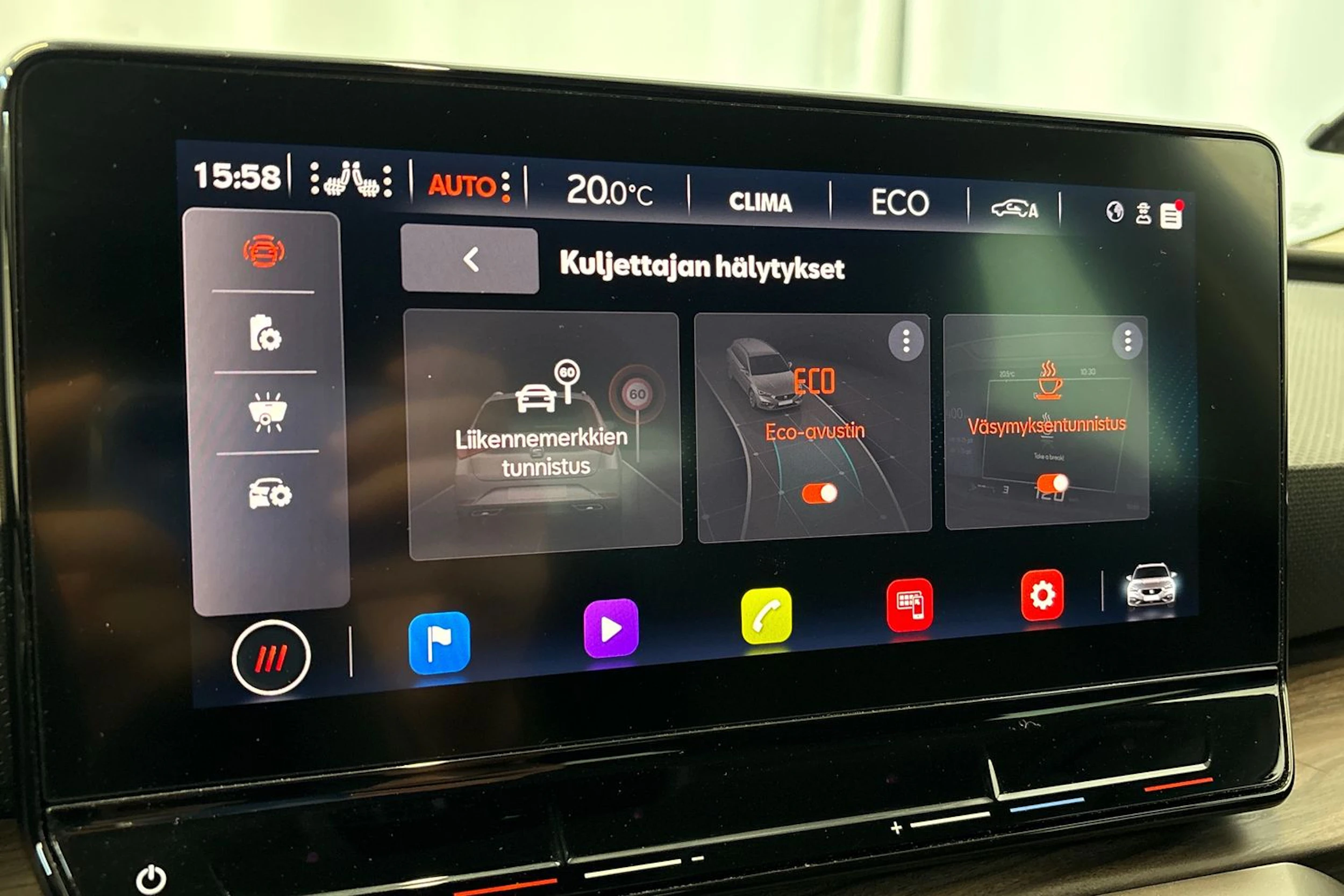 musta SEAT Leon Sportstourer 2021 kuva 27.