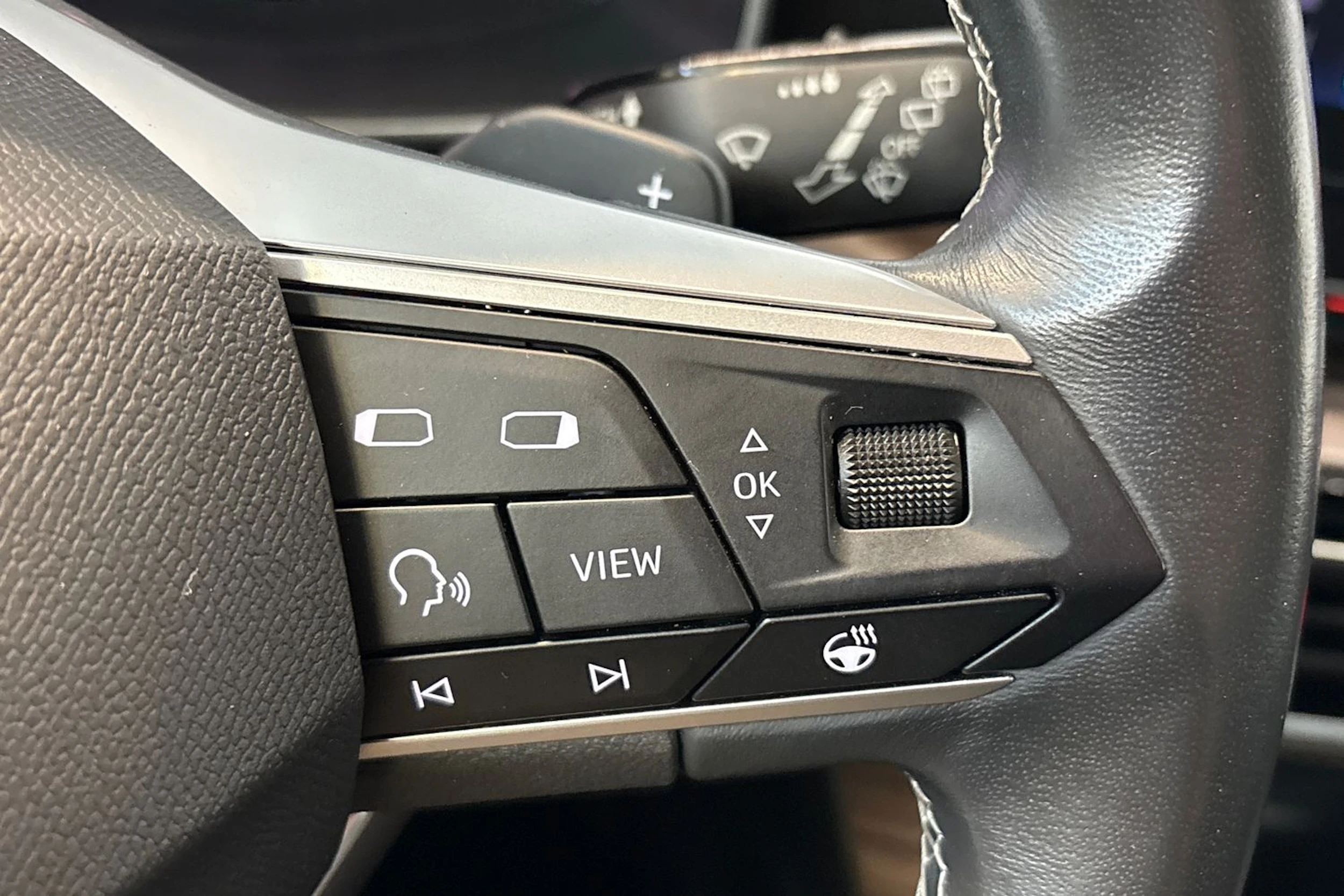 musta SEAT Leon Sportstourer 2021 kuva 32.