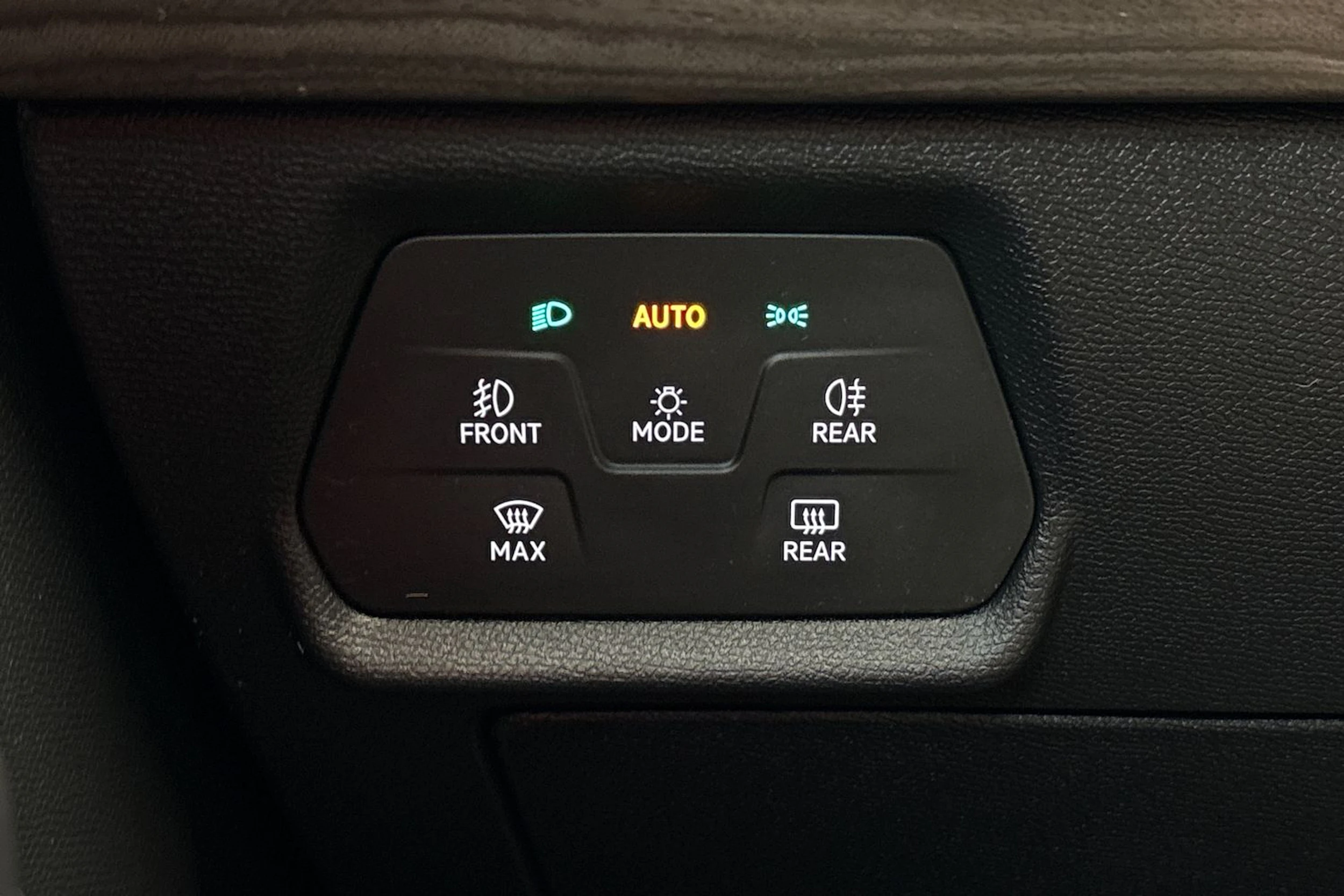 musta SEAT Leon Sportstourer 2021 kuva 33.