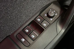 musta SEAT Leon Sportstourer 2021 kuva 34.