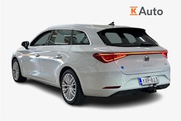 valkoinen SEAT Leon Sportstourer 2021 kuva 2.