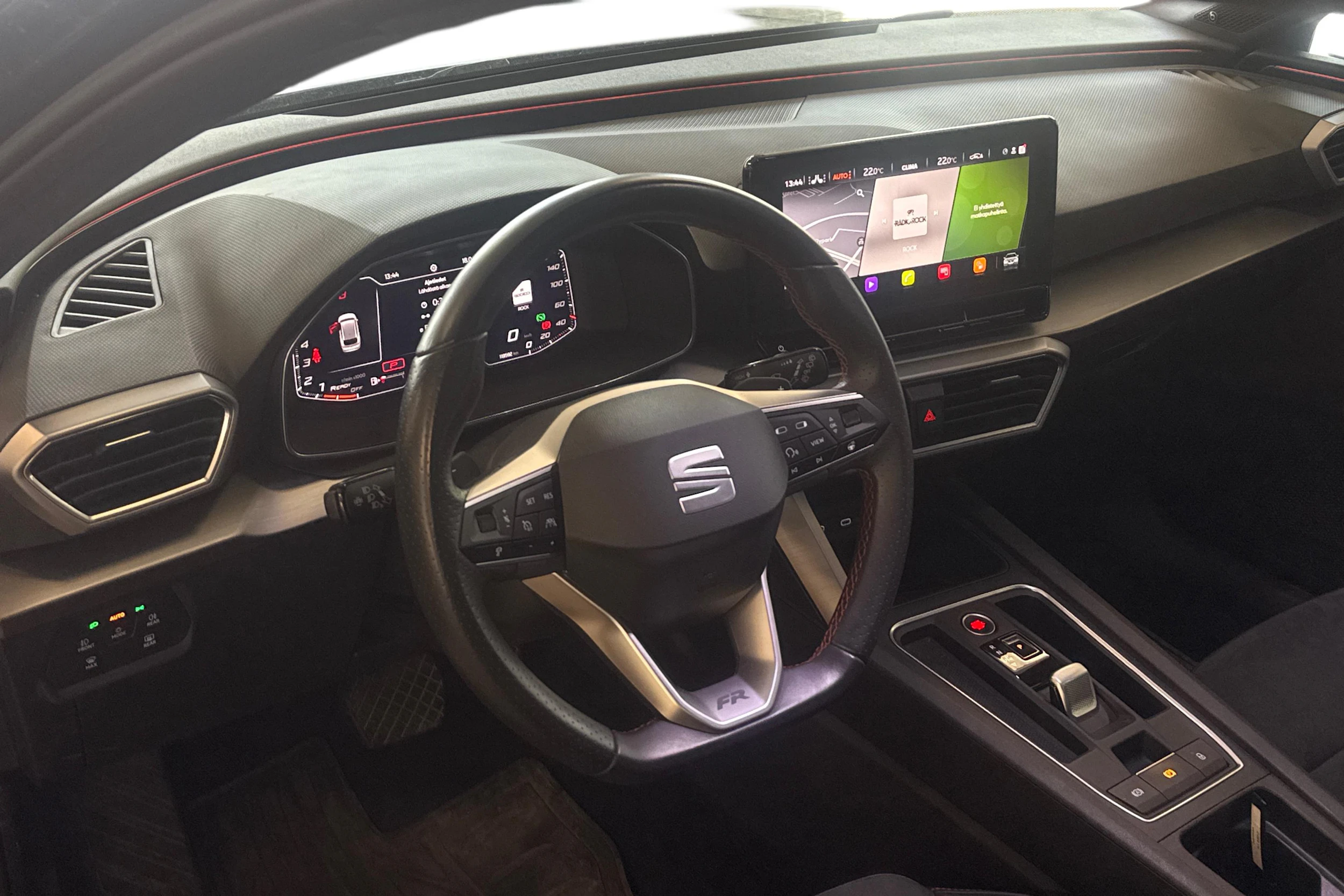 harmaa SEAT Leon Sportstourer 2021 kuva 3.