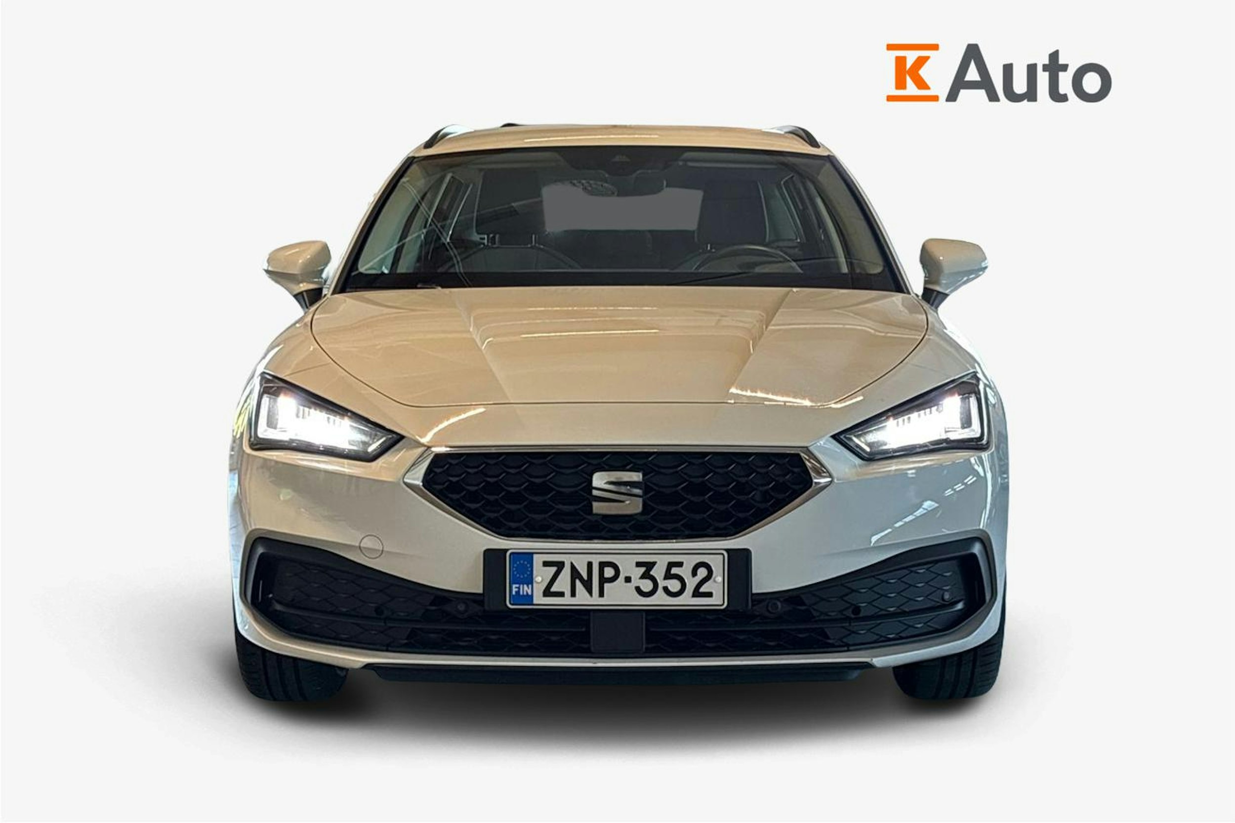 Valkoinen SEAT LEON SPORTSTOURER 2021 kuva 5.