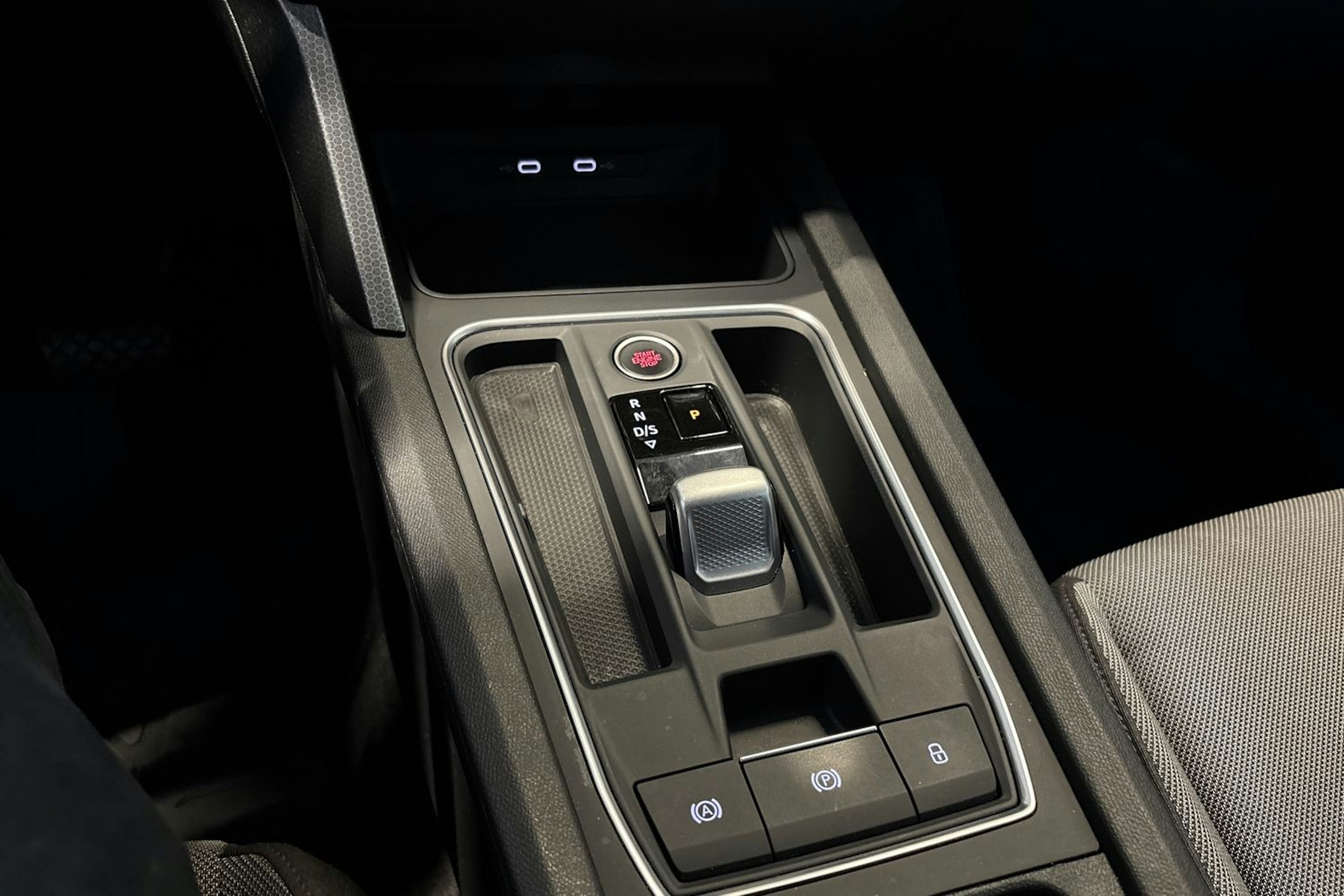 Valkoinen SEAT LEON SPORTSTOURER 2021 kuva 23.