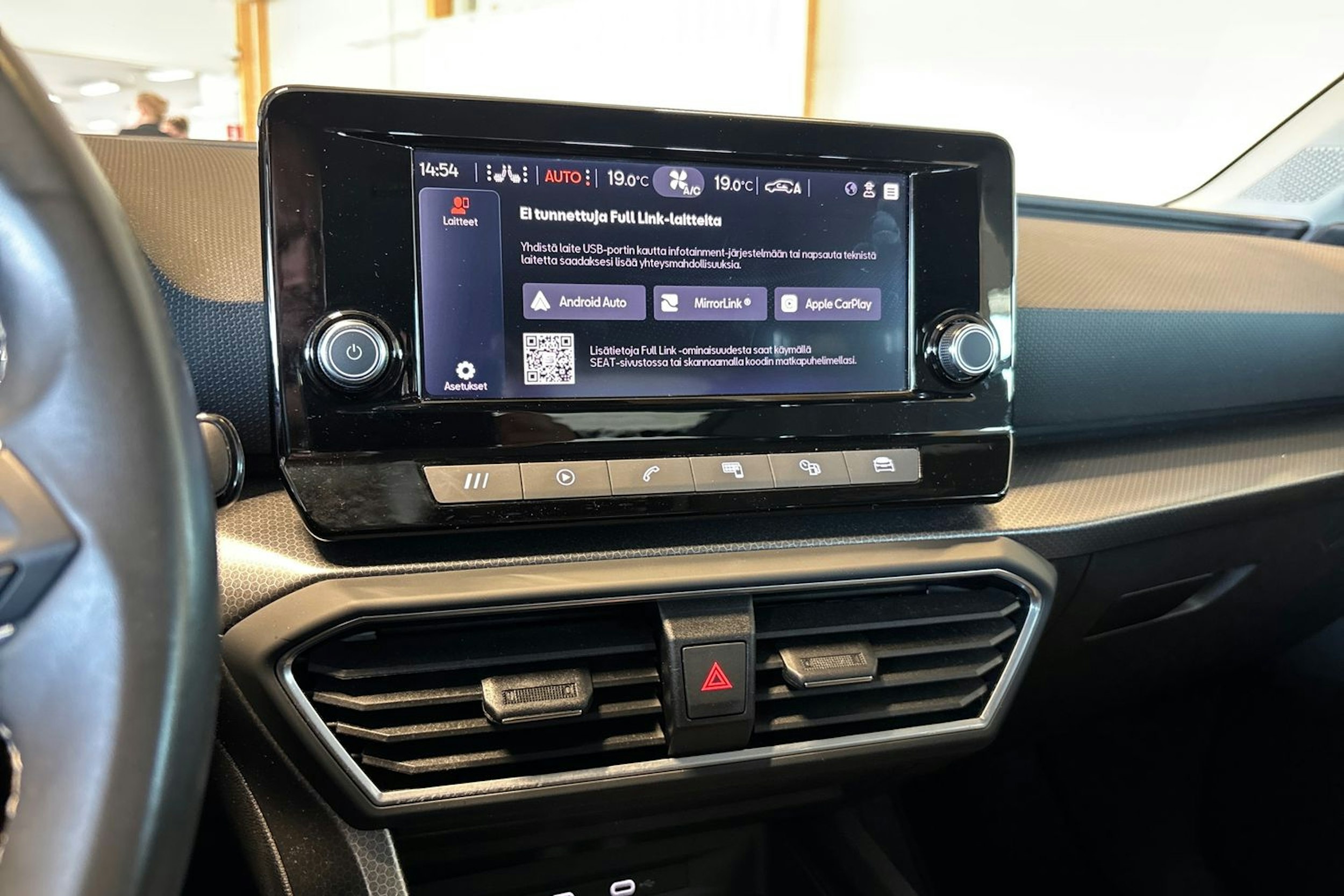 Valkoinen SEAT LEON SPORTSTOURER 2021 kuva 26.
