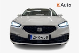 valkoinen SEAT Leon Sportstourer 2021 kuva 5.