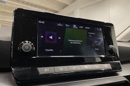 valkoinen SEAT Leon Sportstourer 2021 kuva 16.