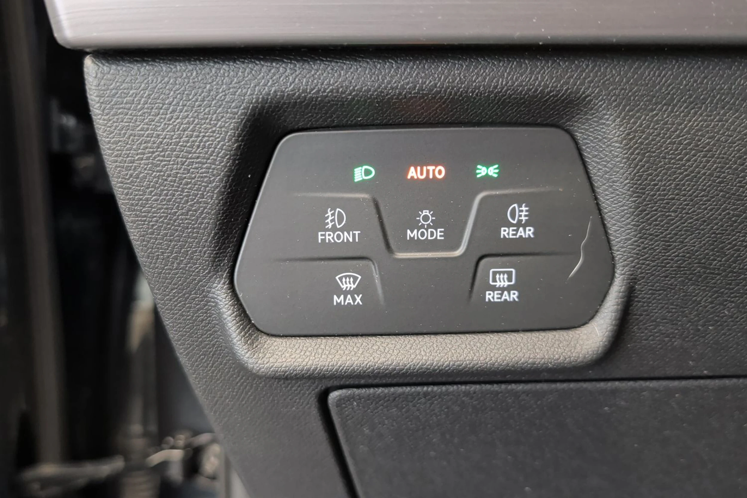 met. harmaa SEAT Leon Sportstourer 2021 kuva 30.