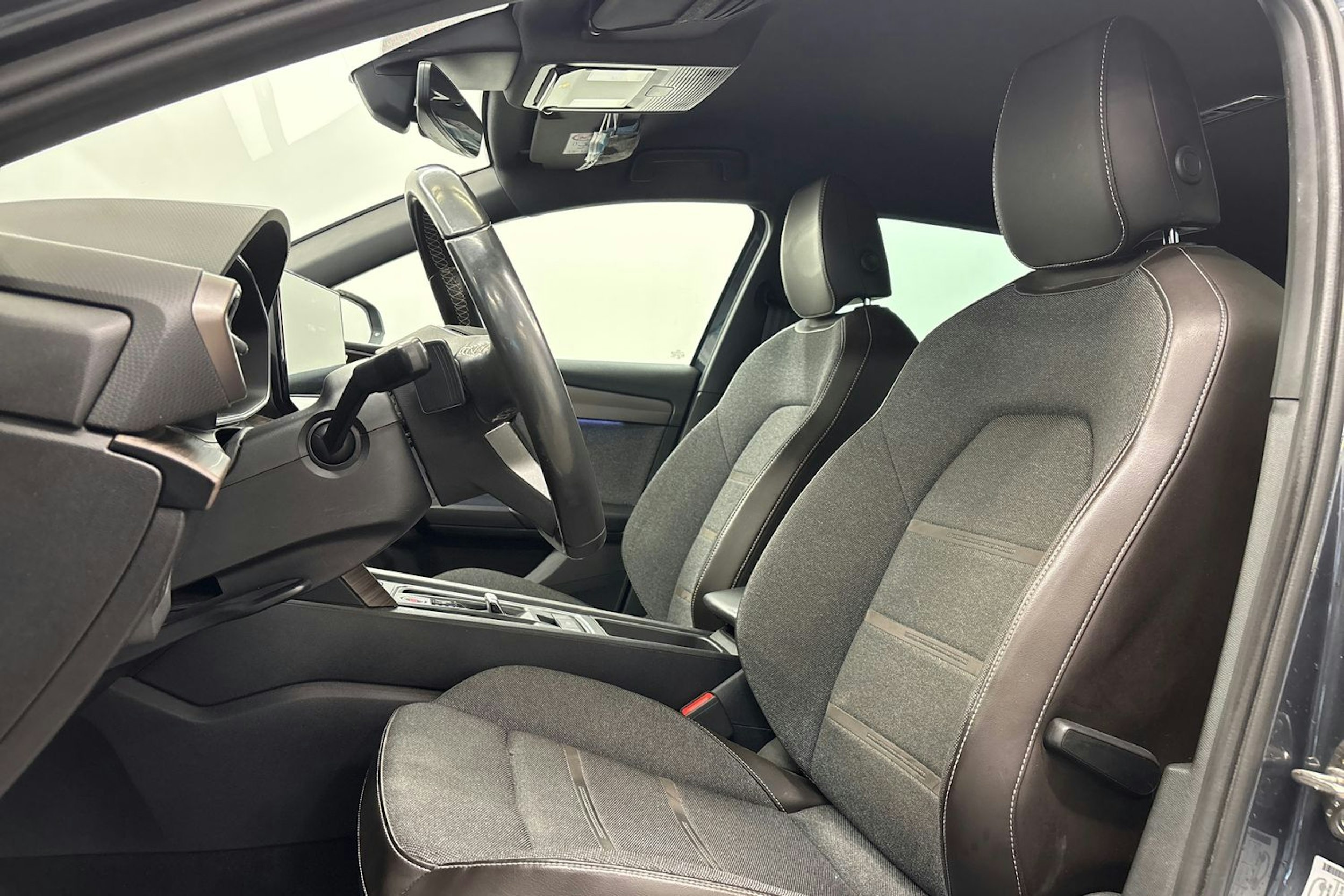 met. harmaa SEAT Leon Sportstourer 2022 kuva 14.