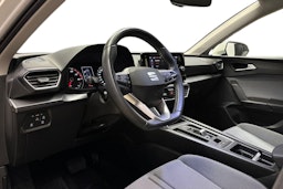 valkoinen SEAT Leon Sportstourer 2022 kuva 7.