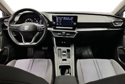 valkoinen SEAT Leon Sportstourer 2022 kuva 9.