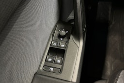 valkoinen SEAT Leon Sportstourer 2022 kuva 23.