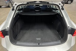 valkoinen SEAT Leon Sportstourer 2022 kuva 24.