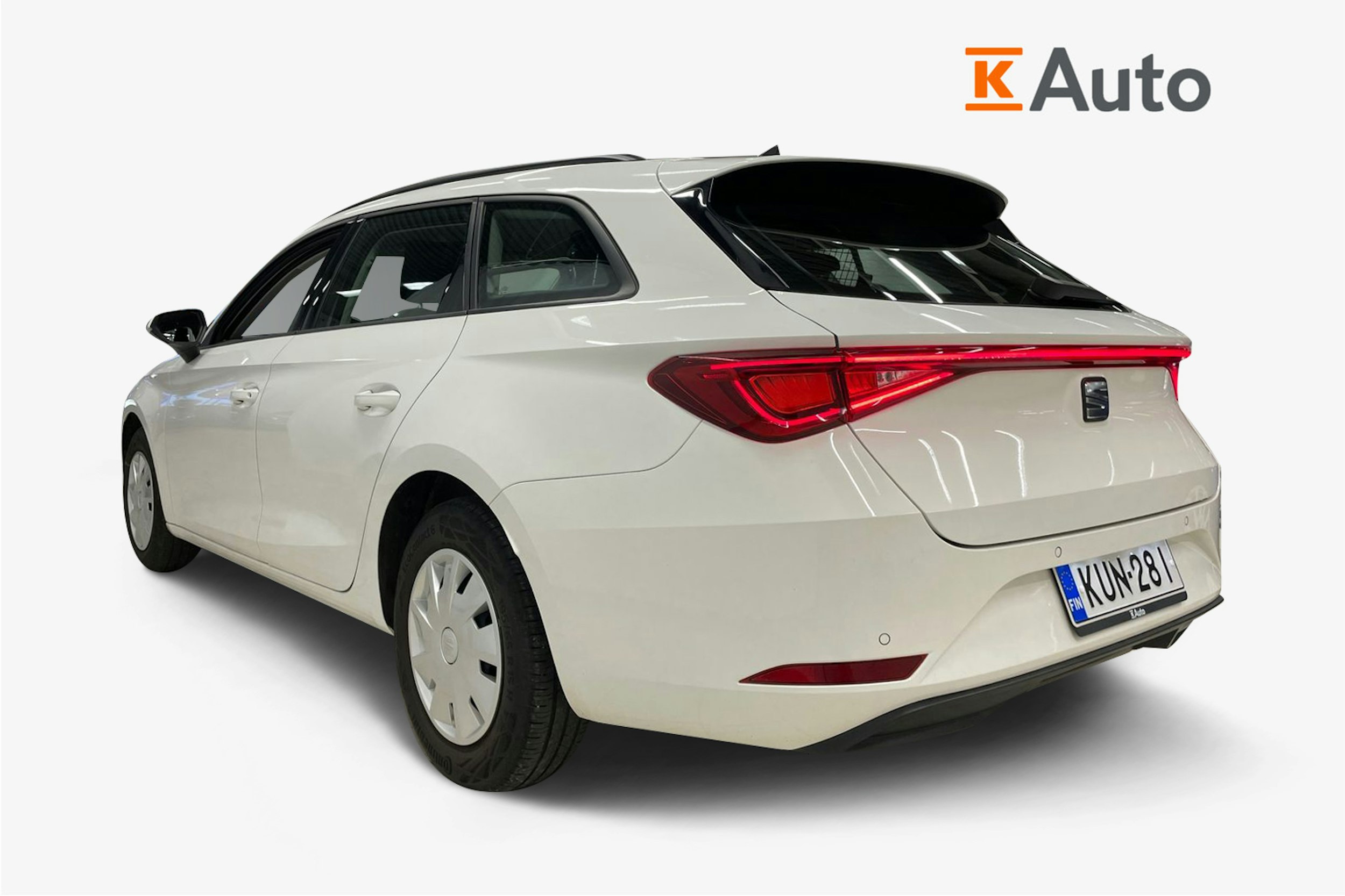 Valkoinen SEAT LEON SPORTSTOURER 2022 kuva 2.