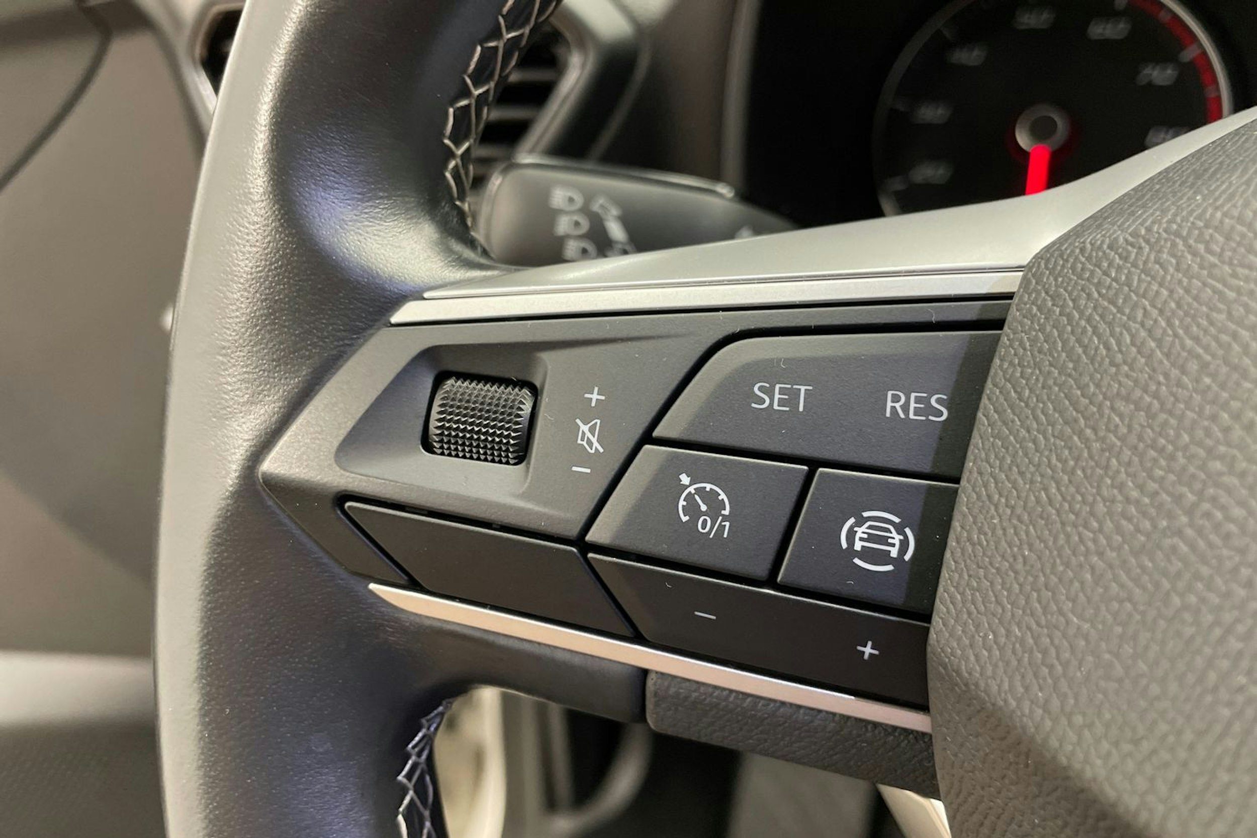 Valkoinen SEAT LEON SPORTSTOURER 2022 kuva 16.