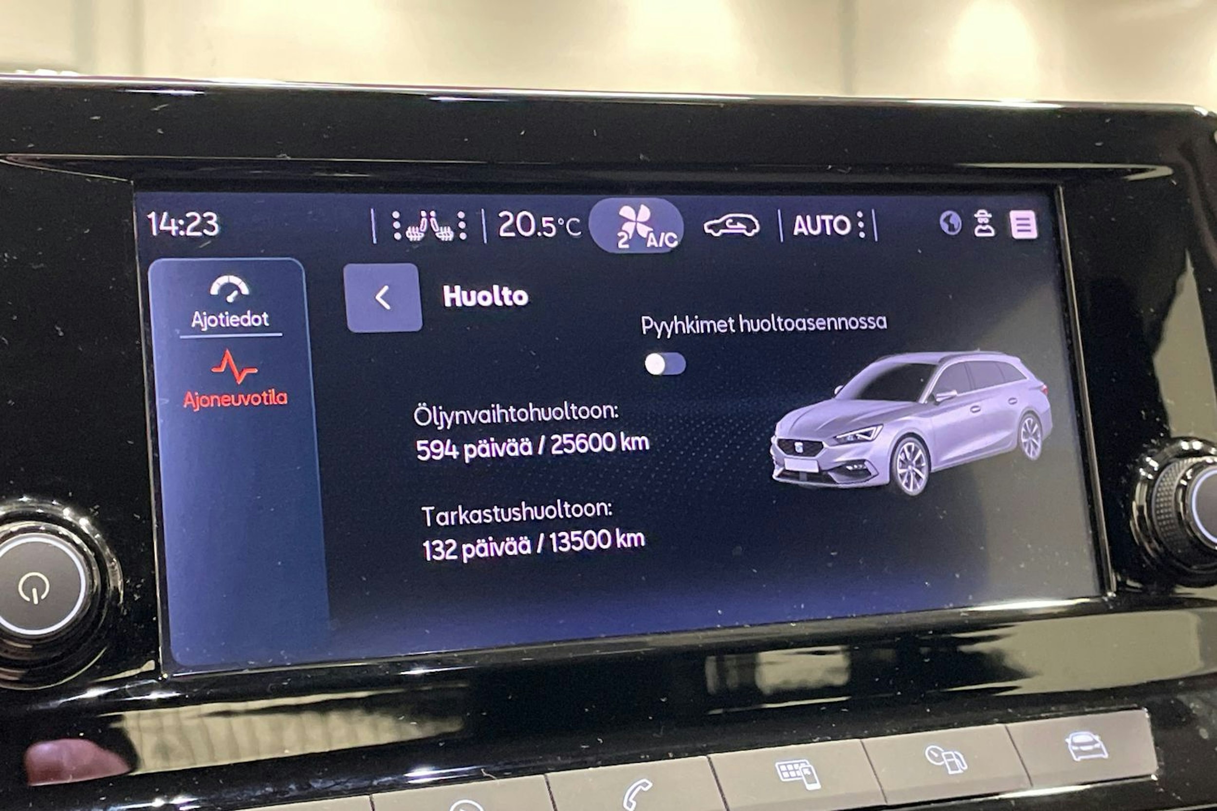 Valkoinen SEAT LEON SPORTSTOURER 2022 kuva 23.