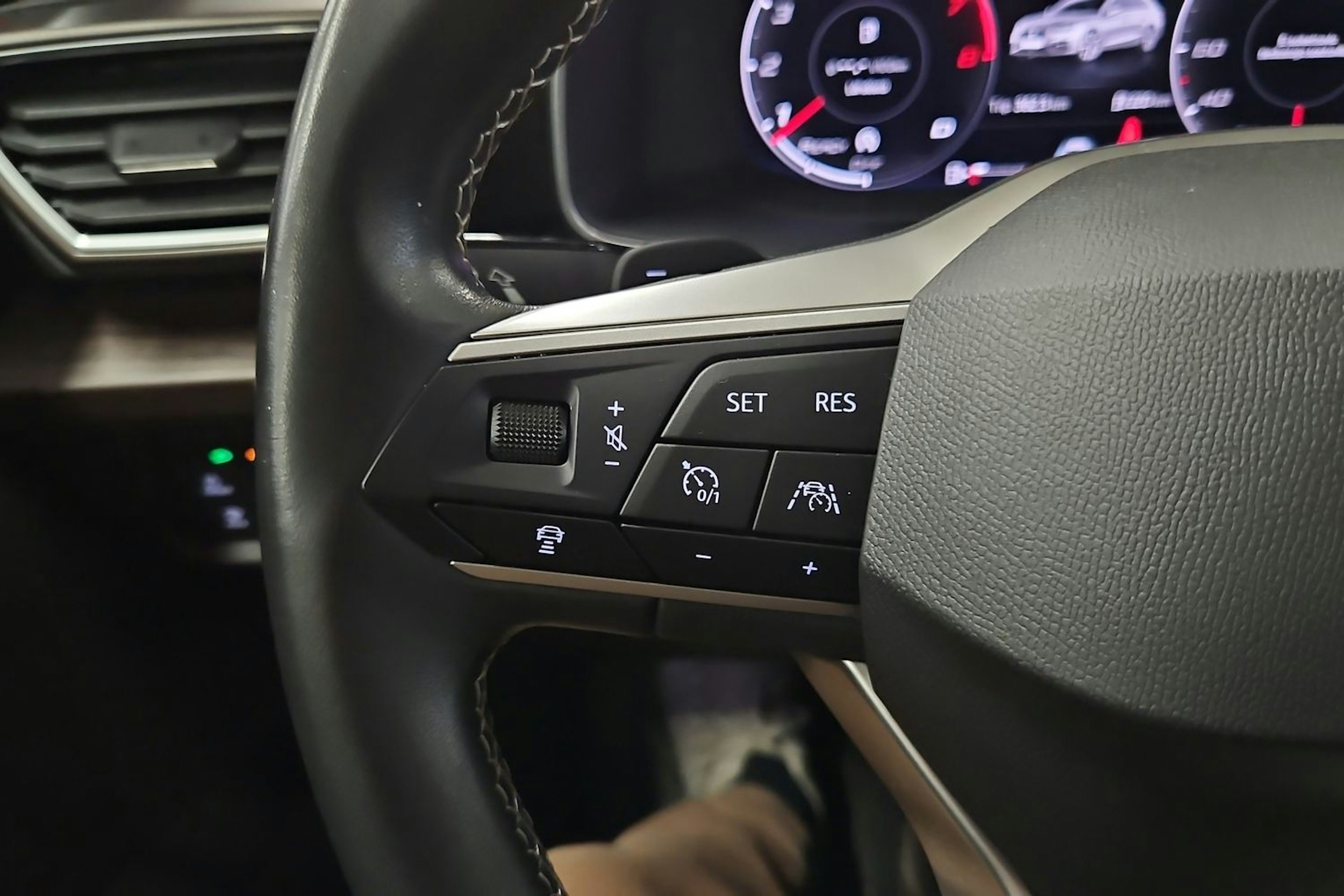 Harmaa SEAT LEON SPORTSTOURER 2022 kuva 15.