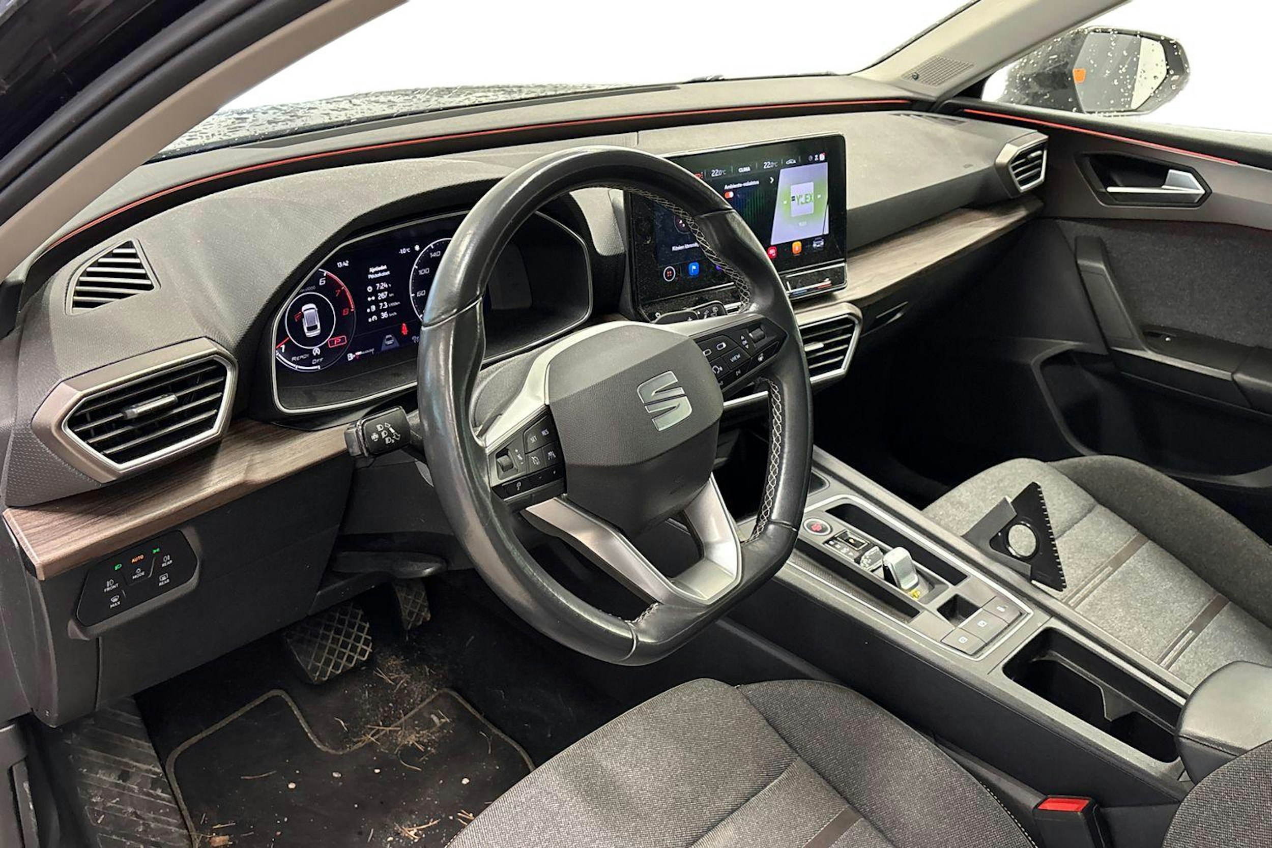 Musta SEAT LEON SPORTSTOURER 2022 kuva 4.