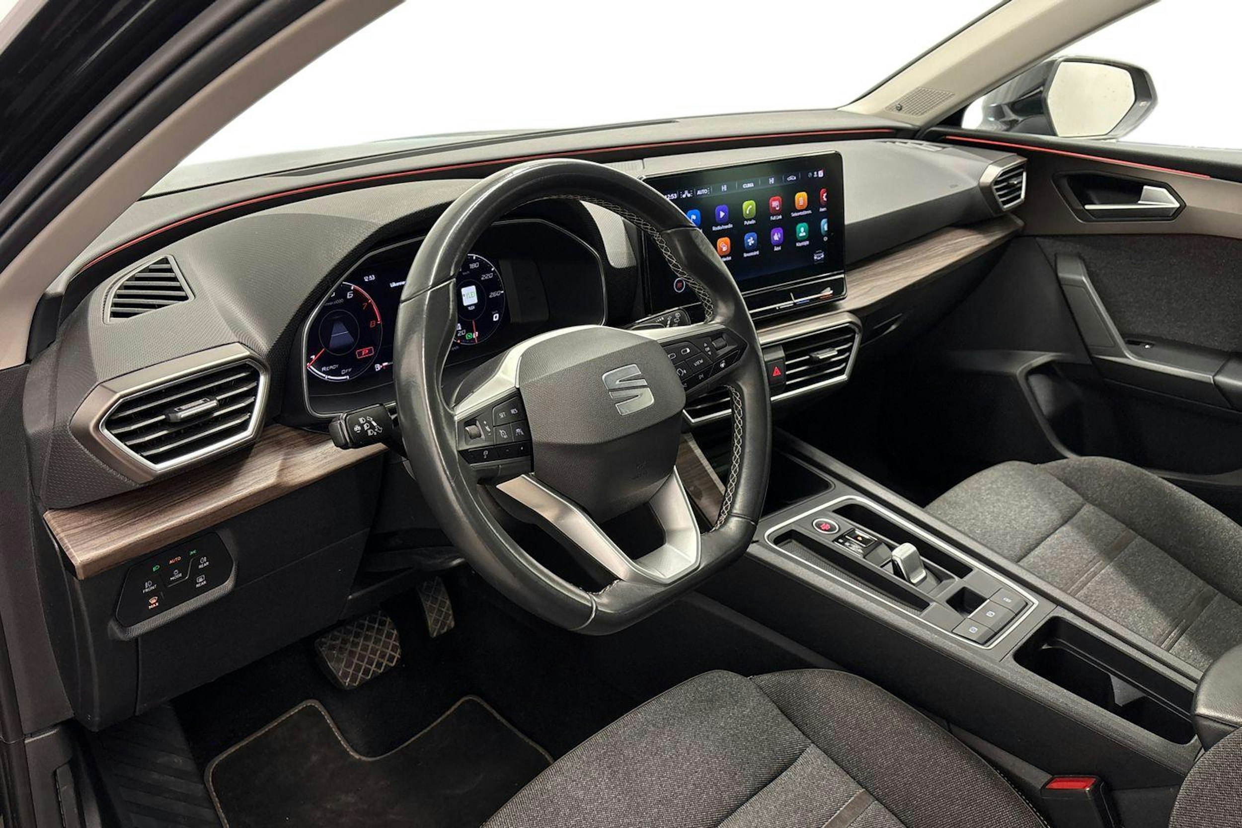 Musta SEAT LEON SPORTSTOURER 2022 kuva 7.