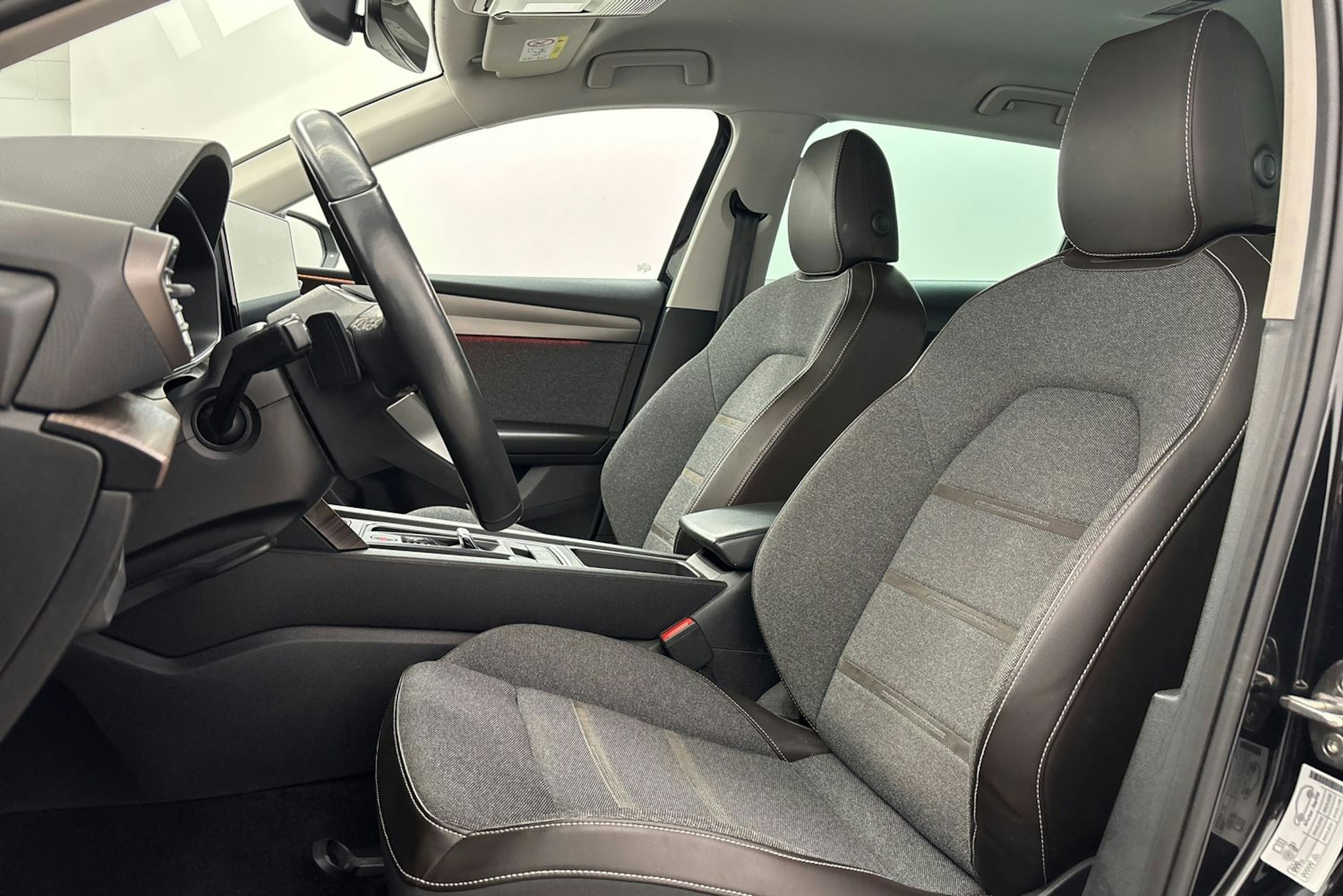 Musta SEAT LEON SPORTSTOURER 2022 kuva 14.