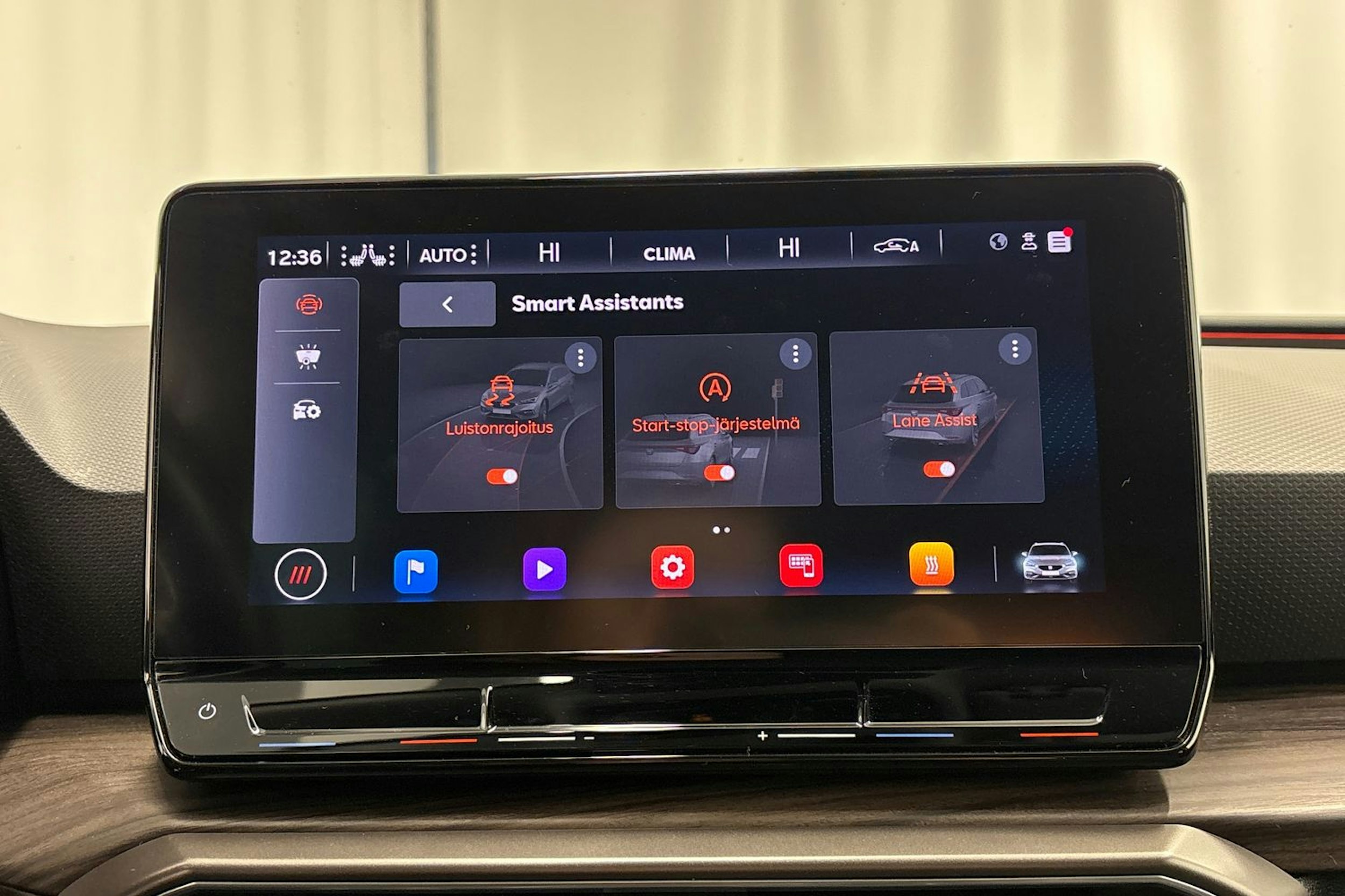 Musta SEAT LEON SPORTSTOURER 2022 kuva 19.