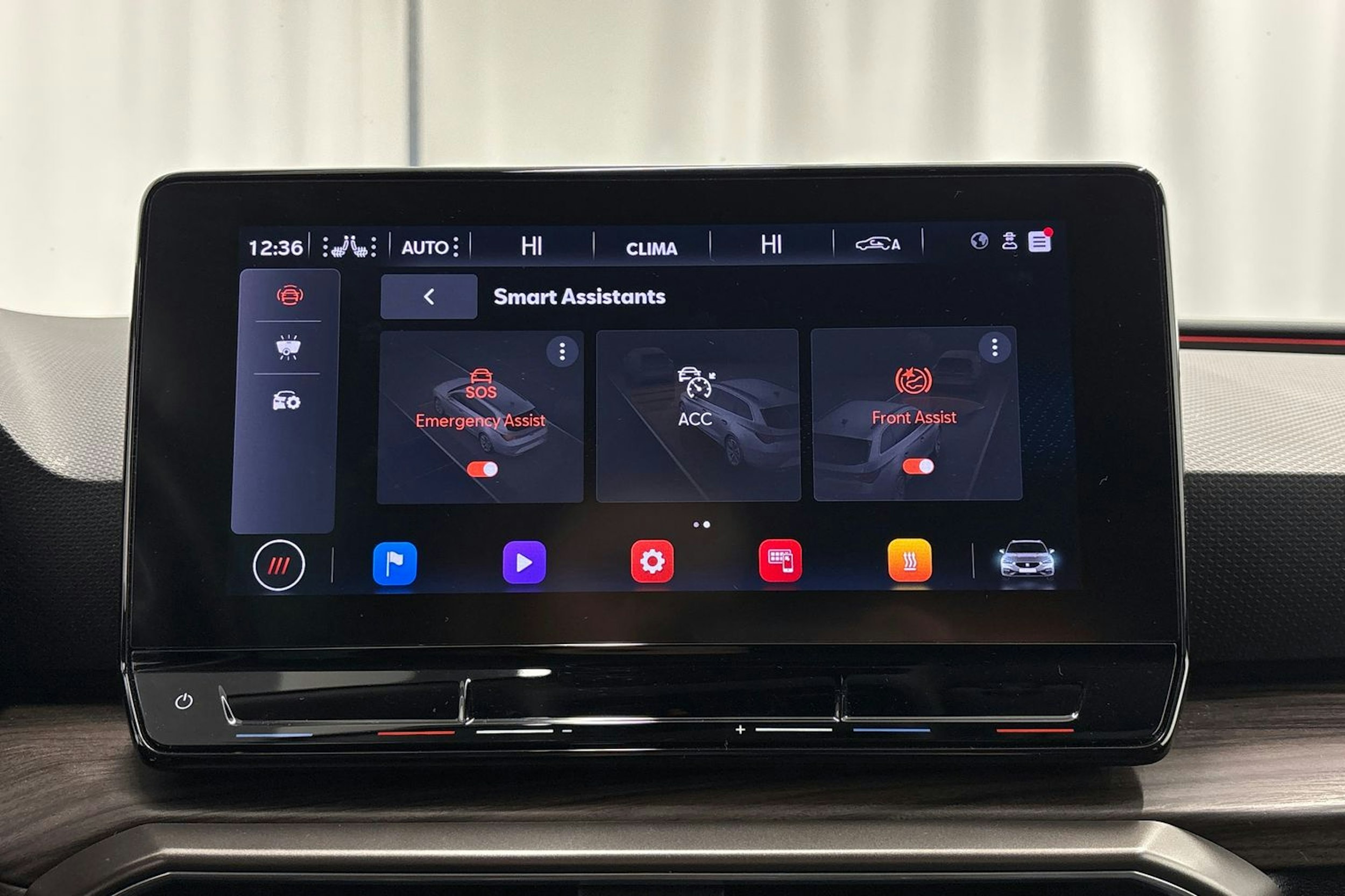 Musta SEAT LEON SPORTSTOURER 2022 kuva 20.