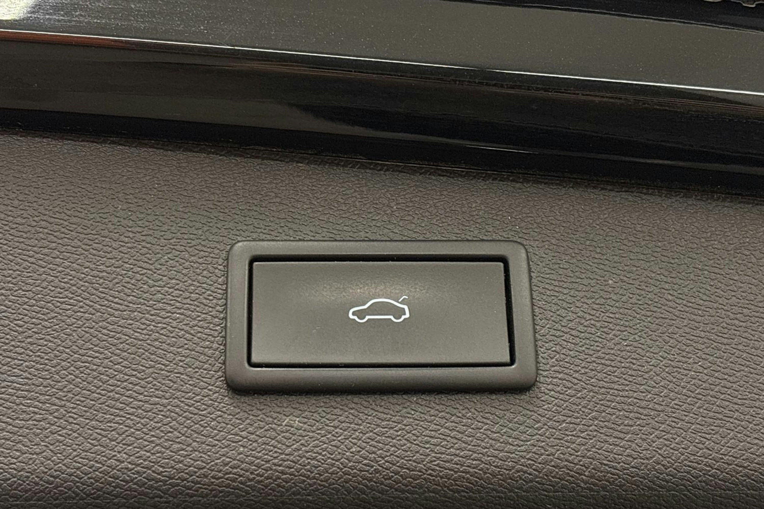 Musta SEAT LEON SPORTSTOURER 2022 kuva 25.