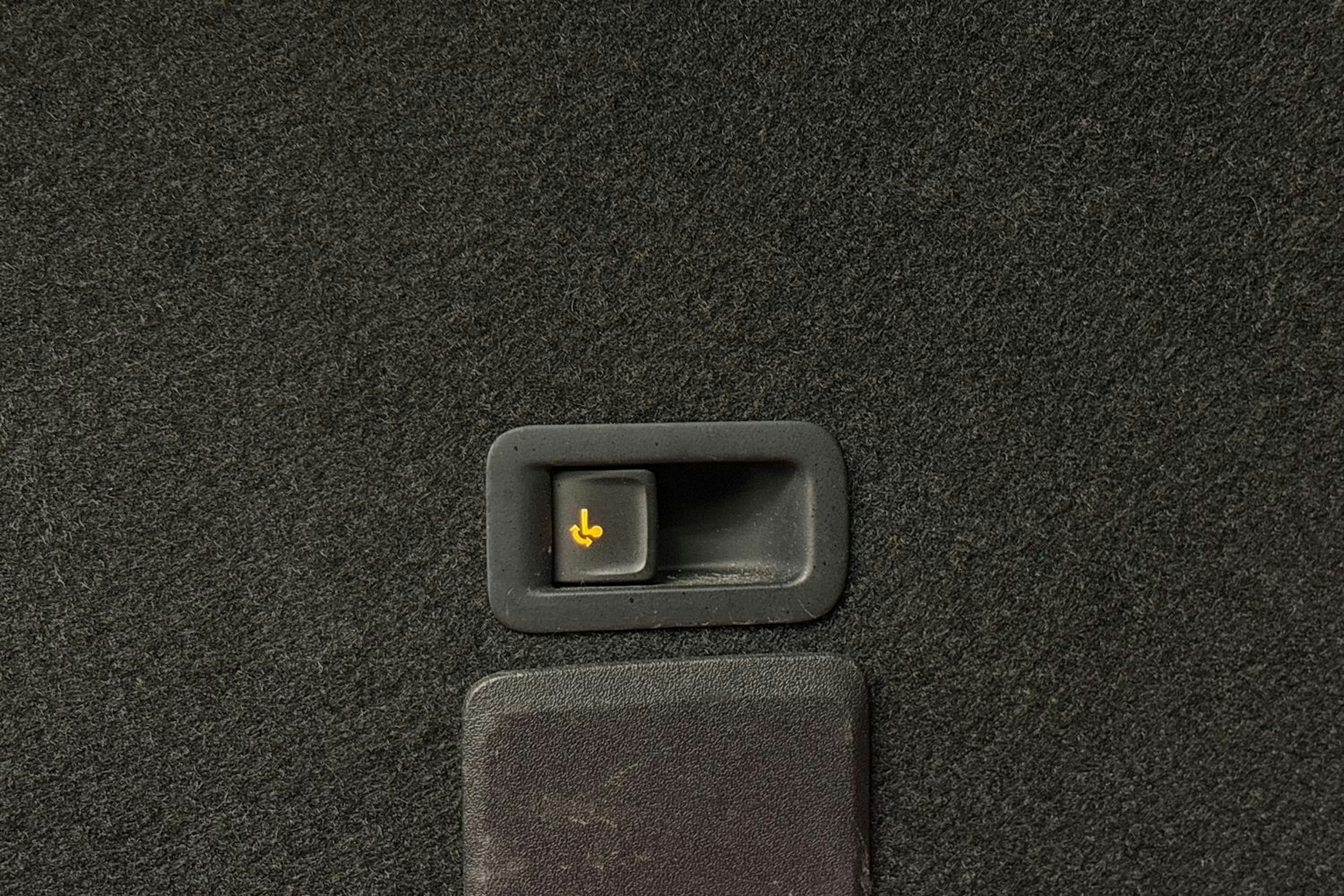 Musta SEAT LEON SPORTSTOURER 2022 kuva 26.