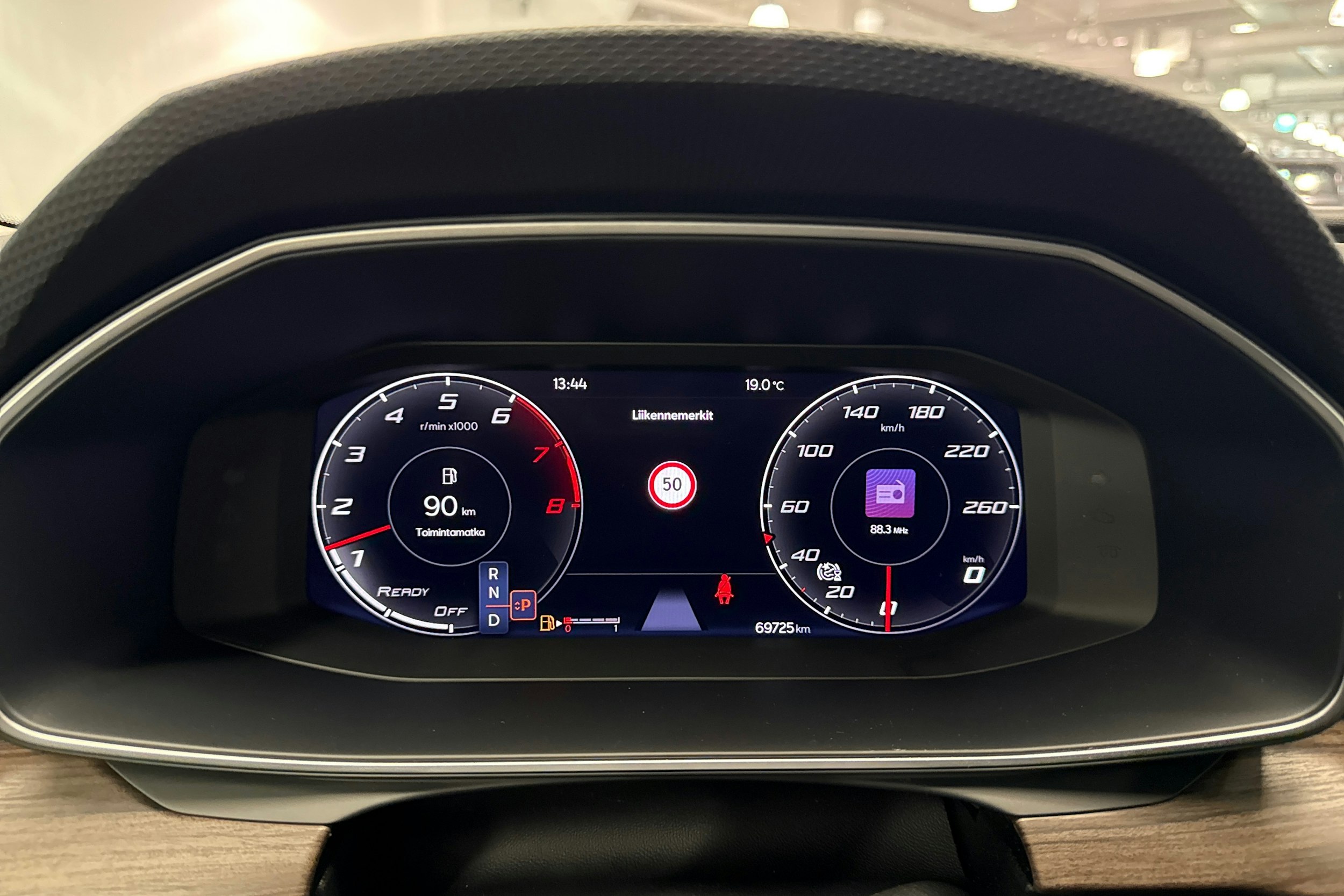 met. harmaa SEAT Leon Sportstourer 2022 kuva 14.