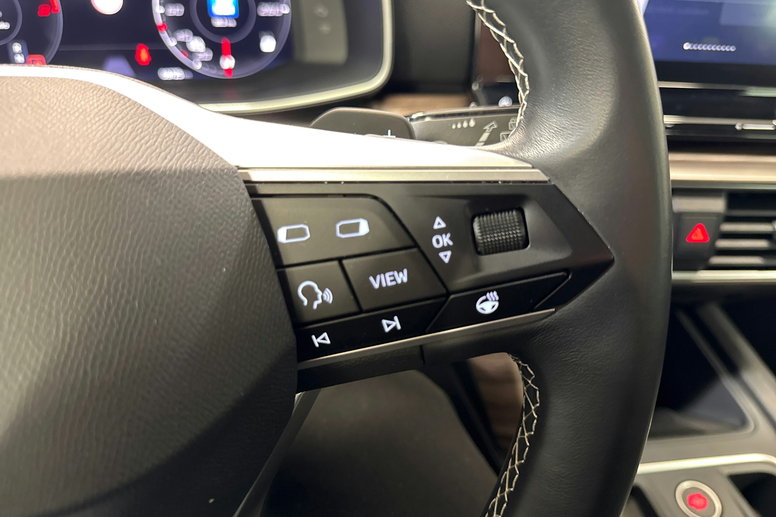 met. harmaa SEAT Leon Sportstourer 2022 kuva 17.