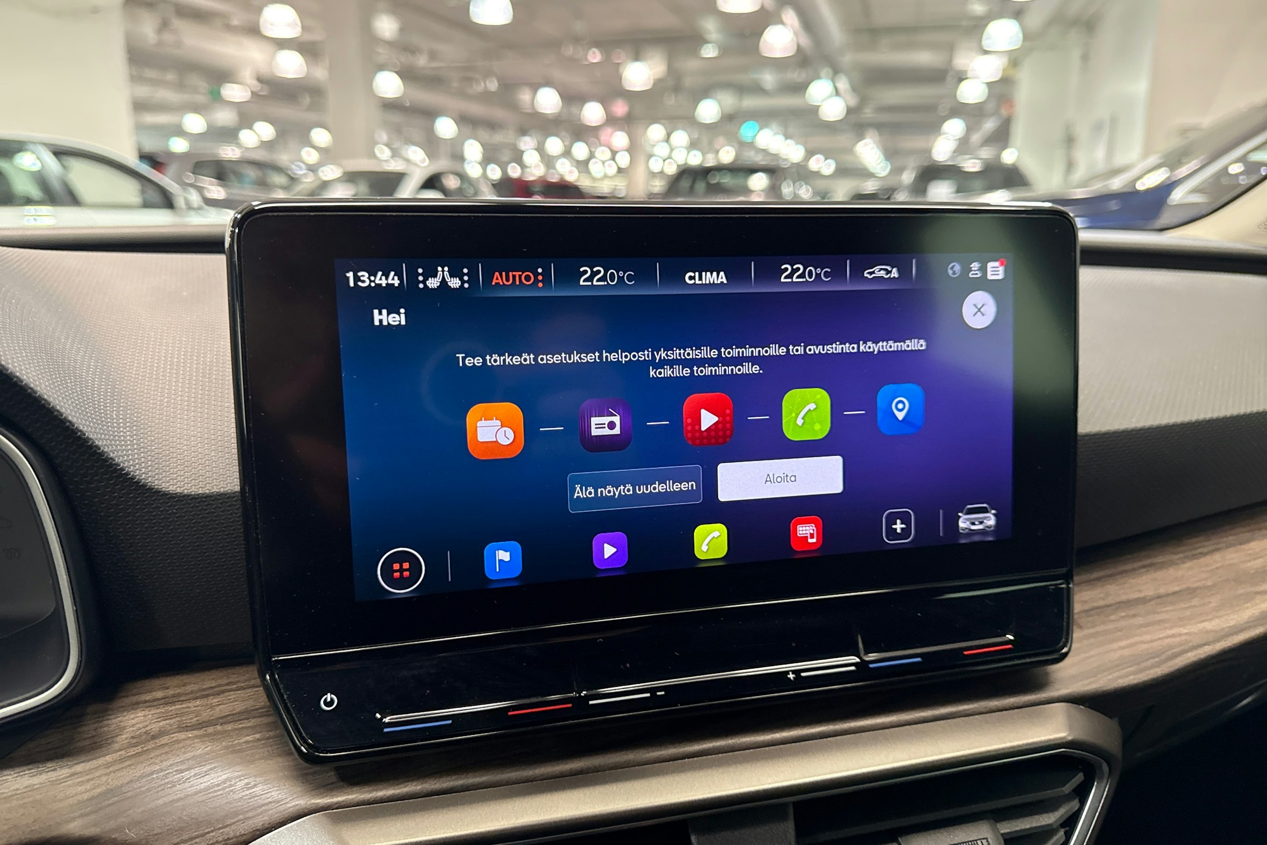 met. harmaa SEAT Leon Sportstourer 2022 kuva 19.