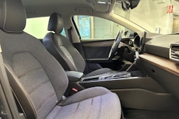 met. harmaa SEAT Leon Sportstourer 2022 kuva 22.