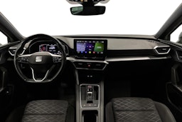 valkoinen SEAT Leon Sportstourer 2022 kuva 9.