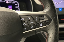 valkoinen SEAT Leon Sportstourer 2022 kuva 21.