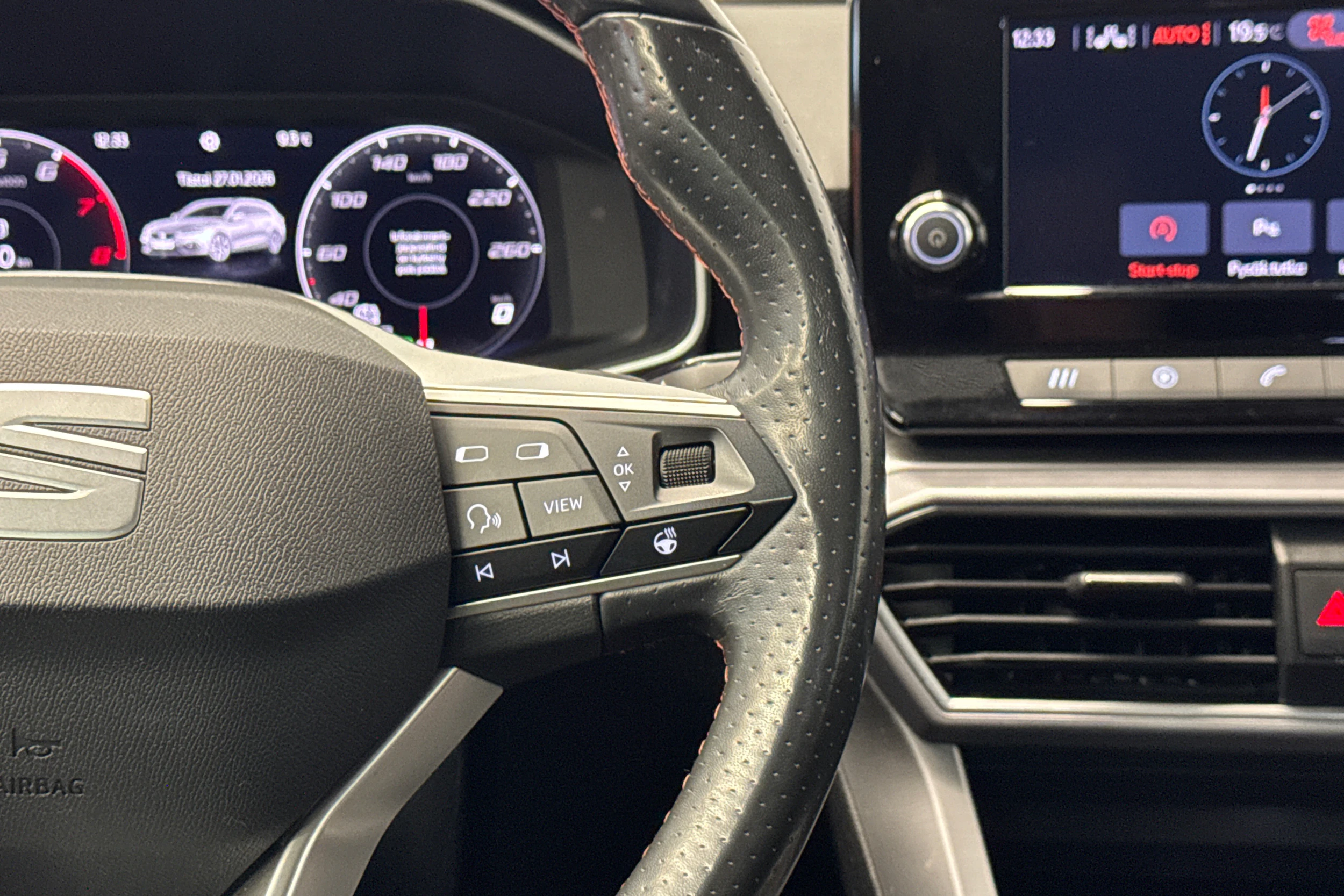 harmaa SEAT Leon Sportstourer 2022 kuva 12.