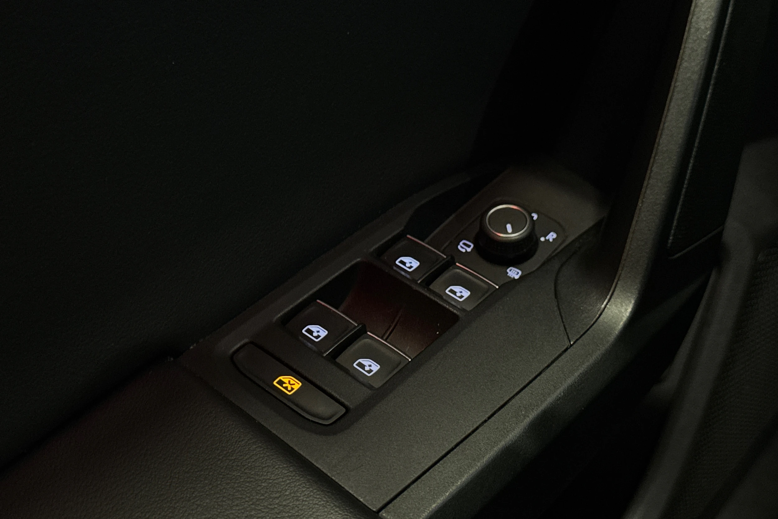 harmaa SEAT Leon Sportstourer 2022 kuva 17.