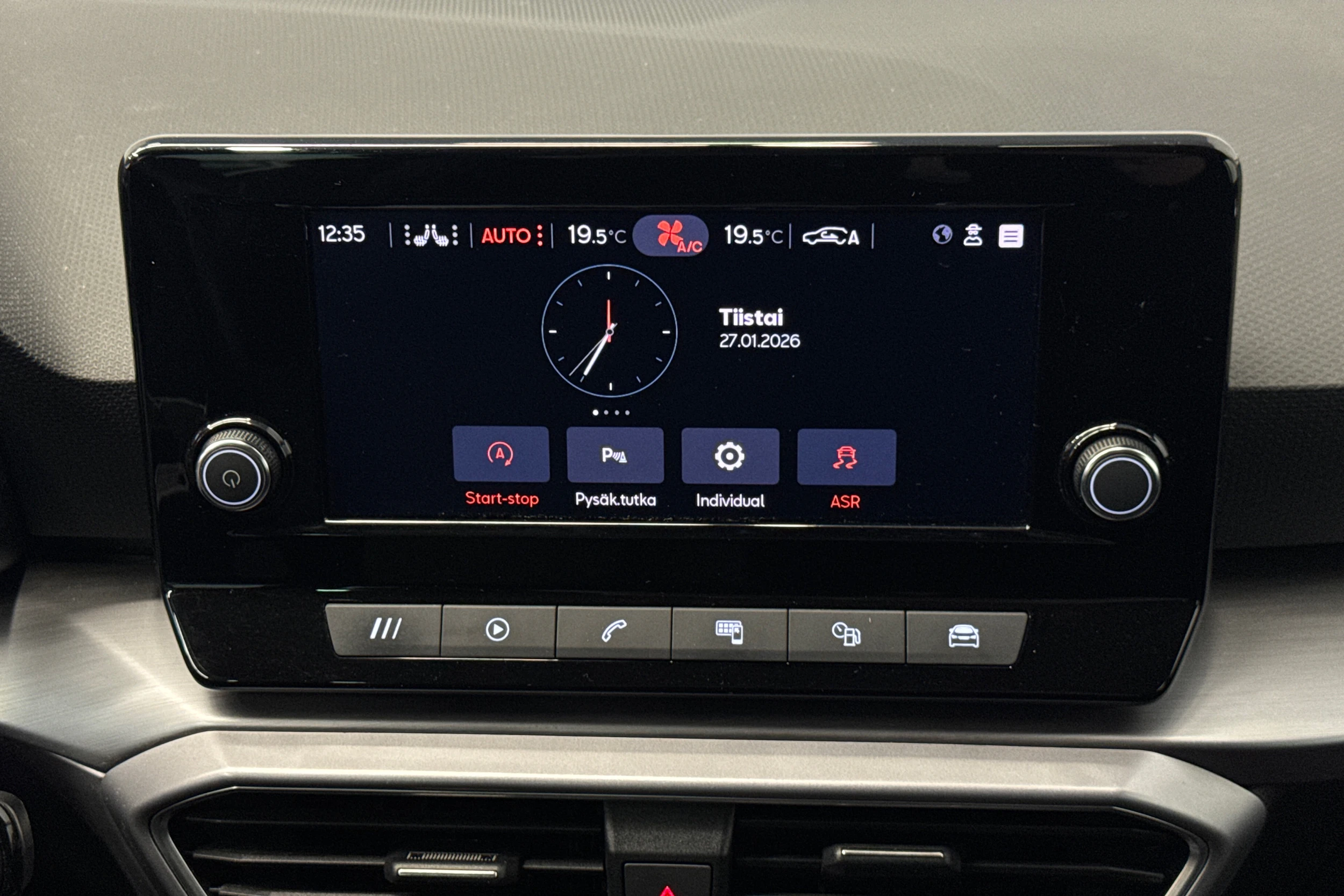 harmaa SEAT Leon Sportstourer 2022 kuva 20.