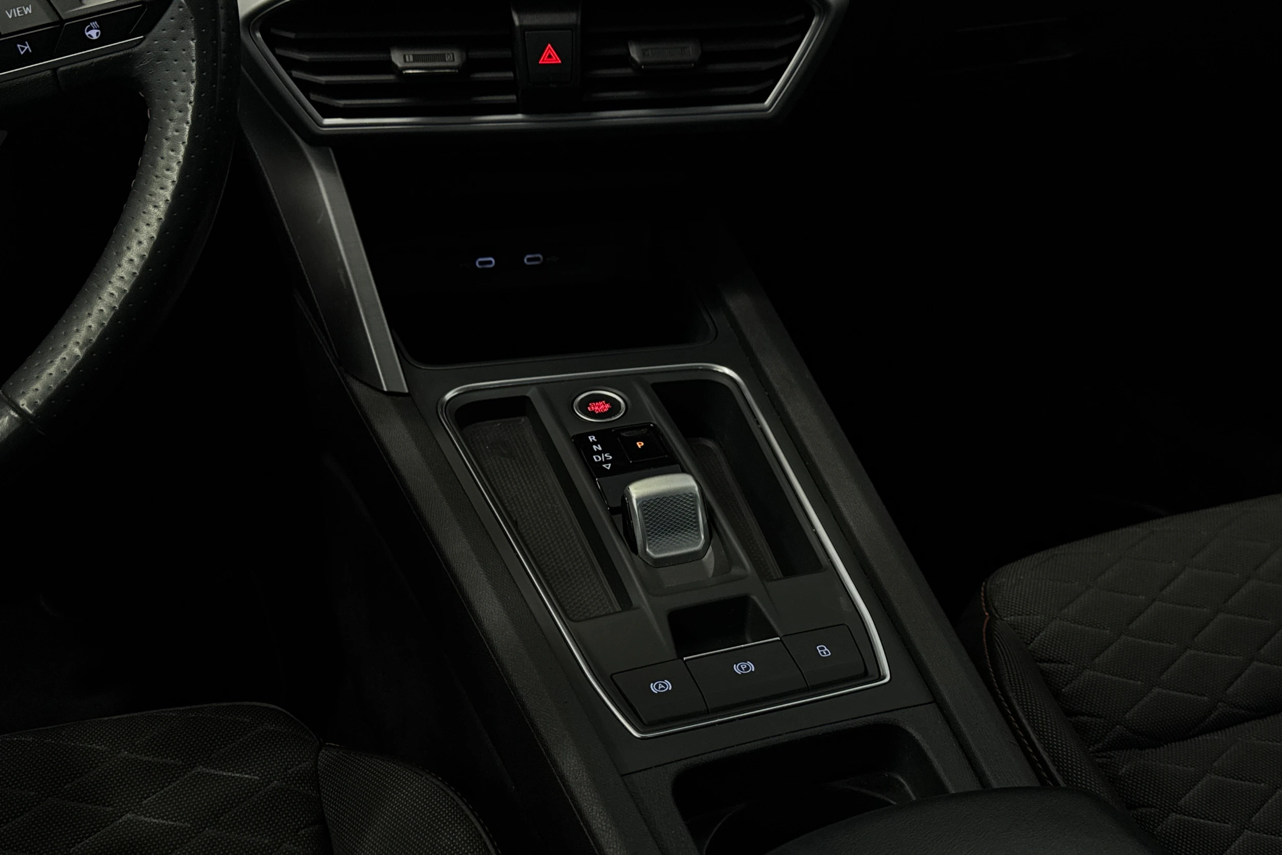 harmaa SEAT Leon Sportstourer 2022 kuva 22.