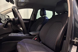 harmaa SEAT Leon Sportstourer 2022 kuva 26.