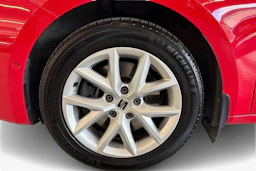 Punainen SEAT LEON SPORTSTOURER 2022 kuva 9.