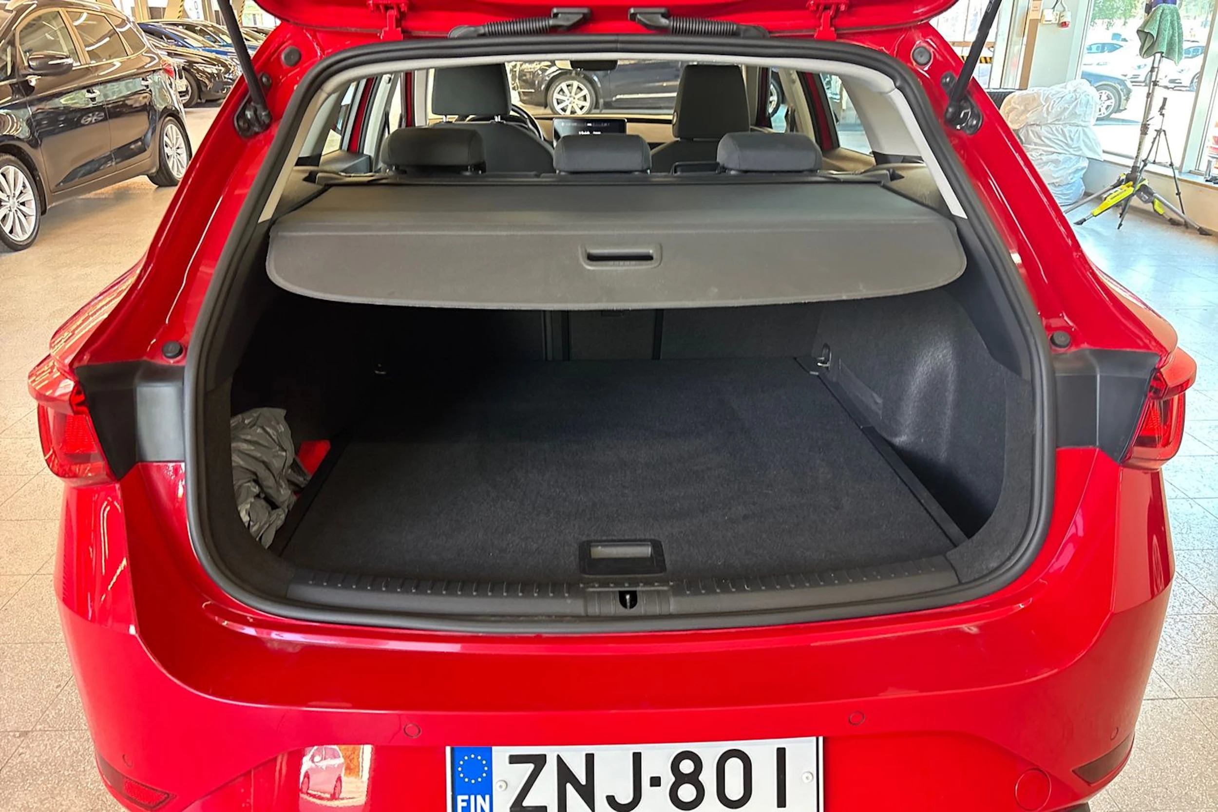 Punainen SEAT LEON SPORTSTOURER 2022 kuva 22.