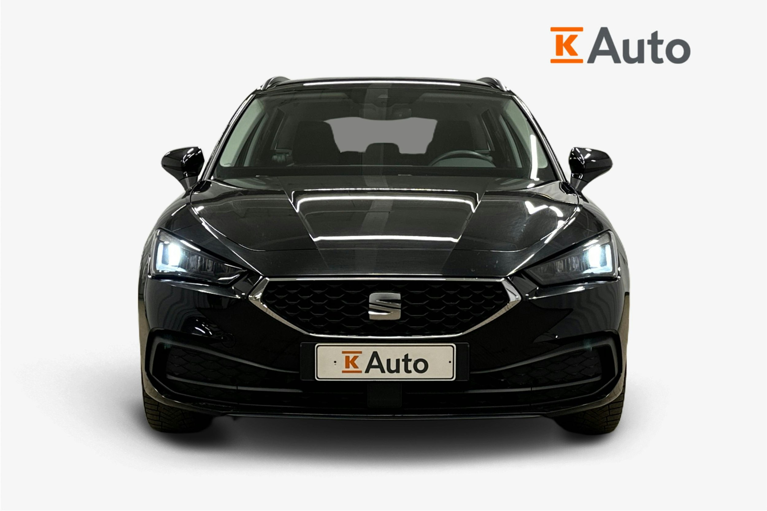 musta SEAT Leon Sportstourer 2023 kuva 5.